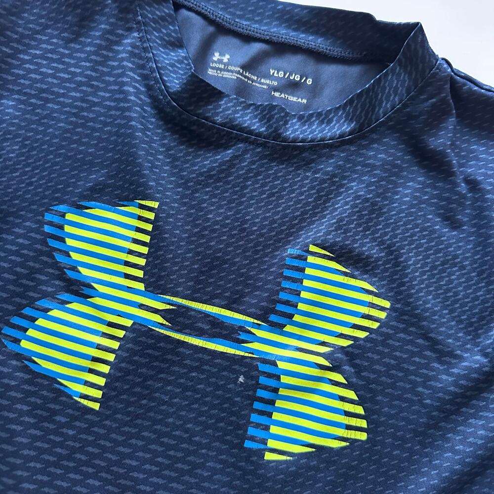 Under Armour tee - Picture 2 of 4